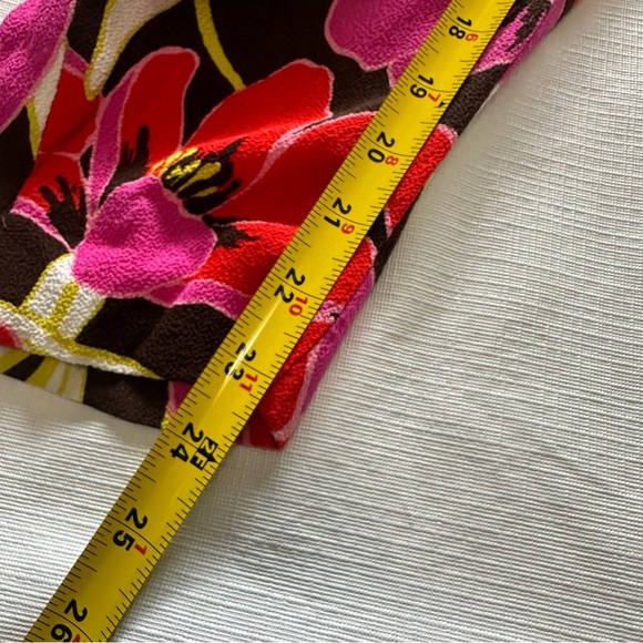 Kate Spade Red and Pink Cropped Floral Pants - Picture 9 of 11